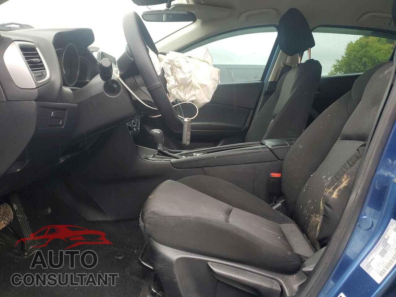 MAZDA 3 2018 - 3MZBN1K70JM206764