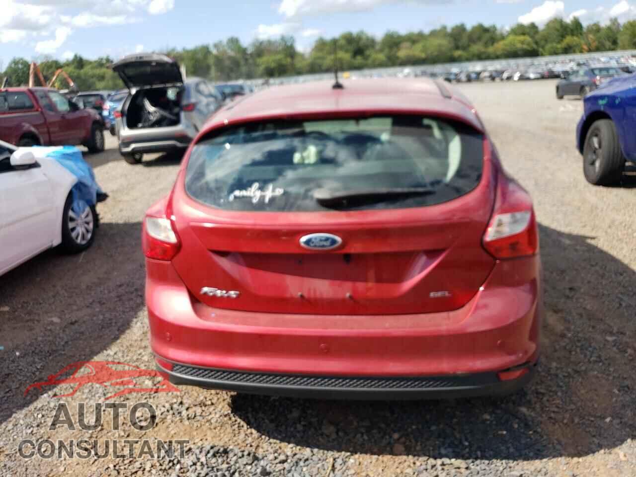 FORD FOCUS 2012 - 1FAHP3M20CL109580