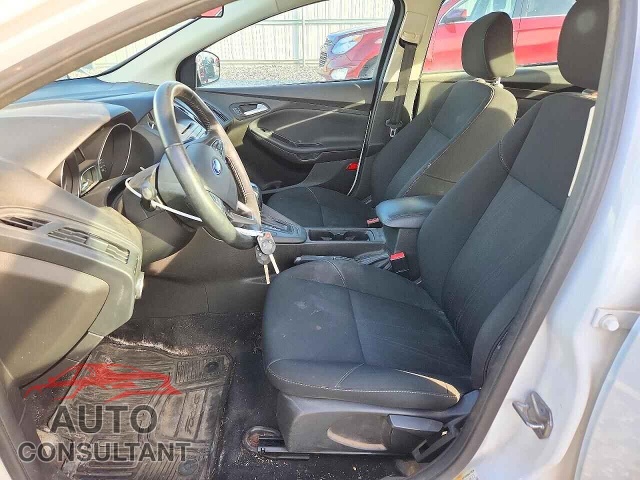 FORD FOCUS 2016 - 1FADP3F25GL244457
