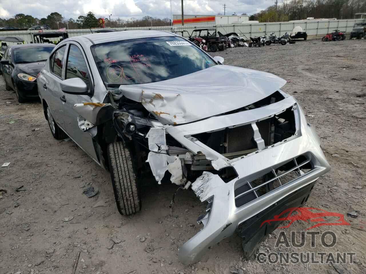 NISSAN VERSA 2019 - 3N1CN7AP6KL813936
