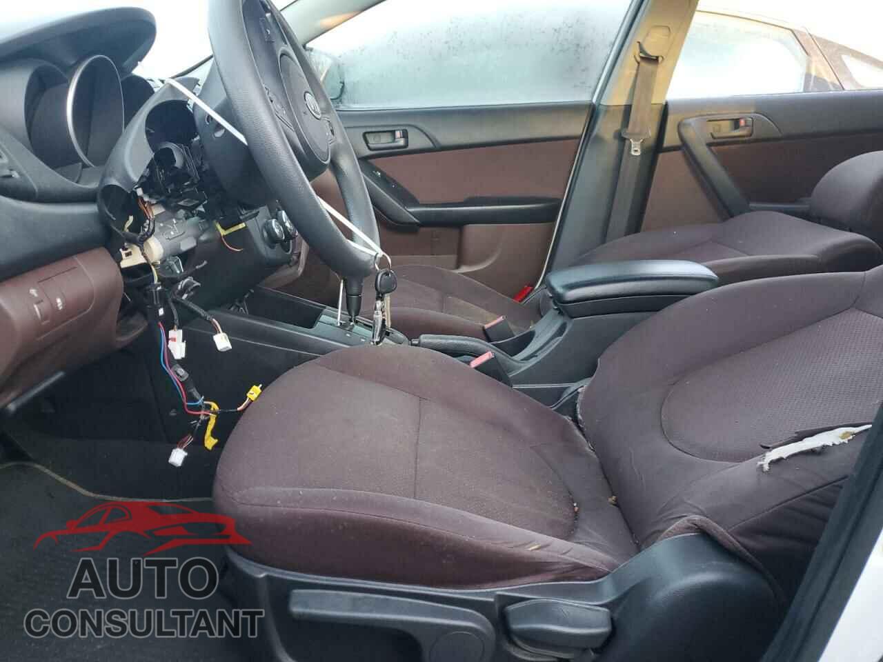 KIA FORTE 2010 - KNAFU4A28A5118093