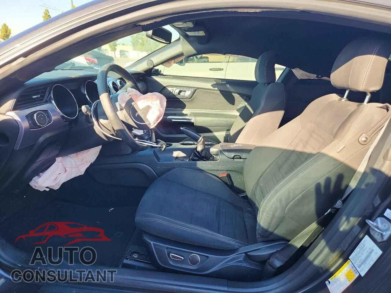 FORD MUSTANG 2017 - 1FA6P8TH6H5330932