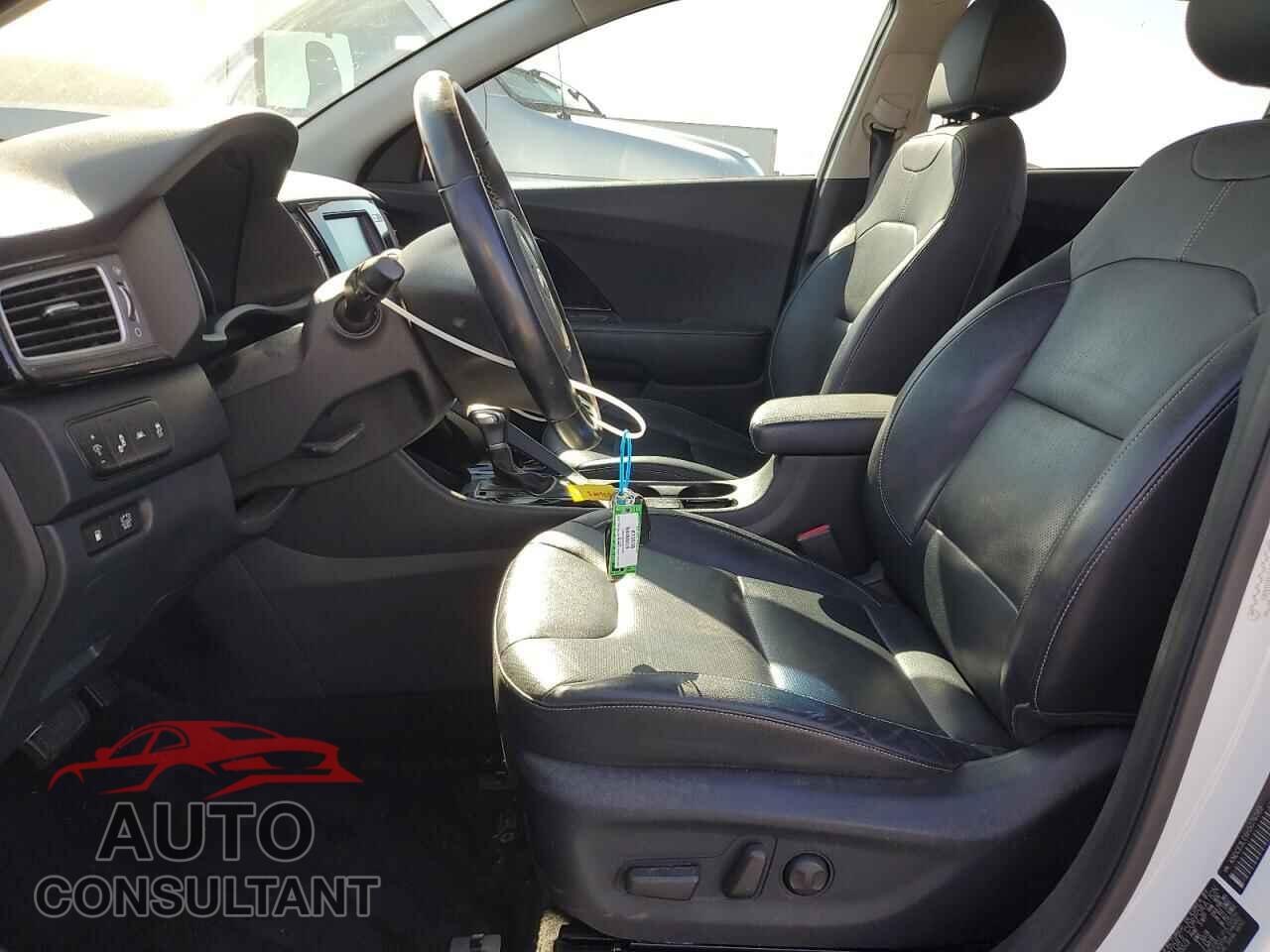 KIA NIRO 2017 - KNDCE3LC6H5076083