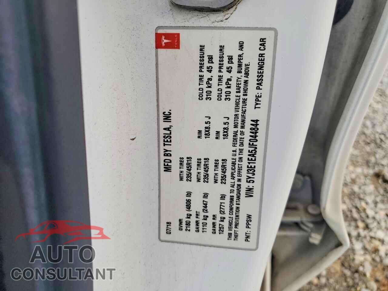 TESLA MODEL 3 2018 - 5YJ3E1EA5JF044844
