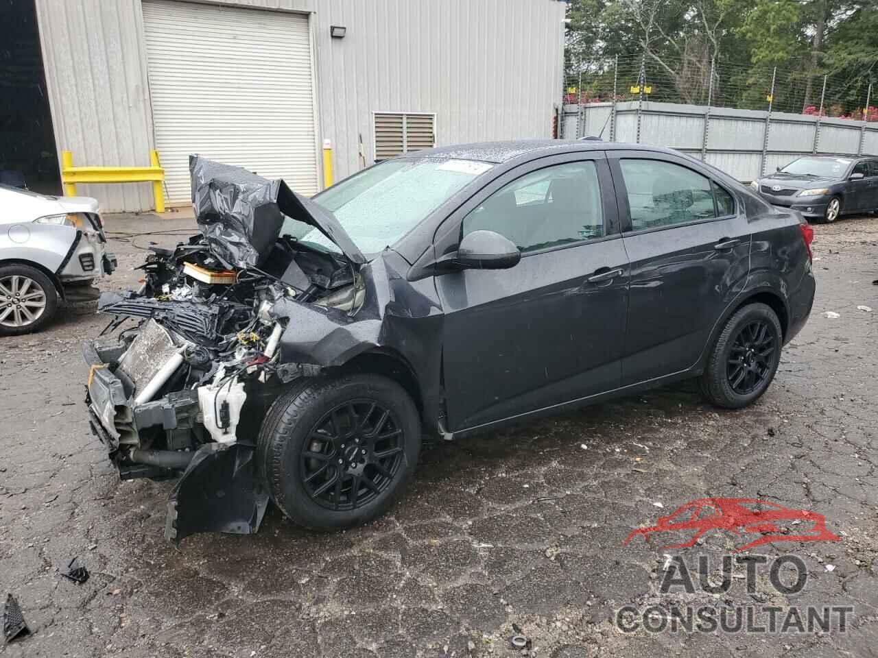 CHEVROLET SONIC 2019 - 1G1JB5SB5K4111576