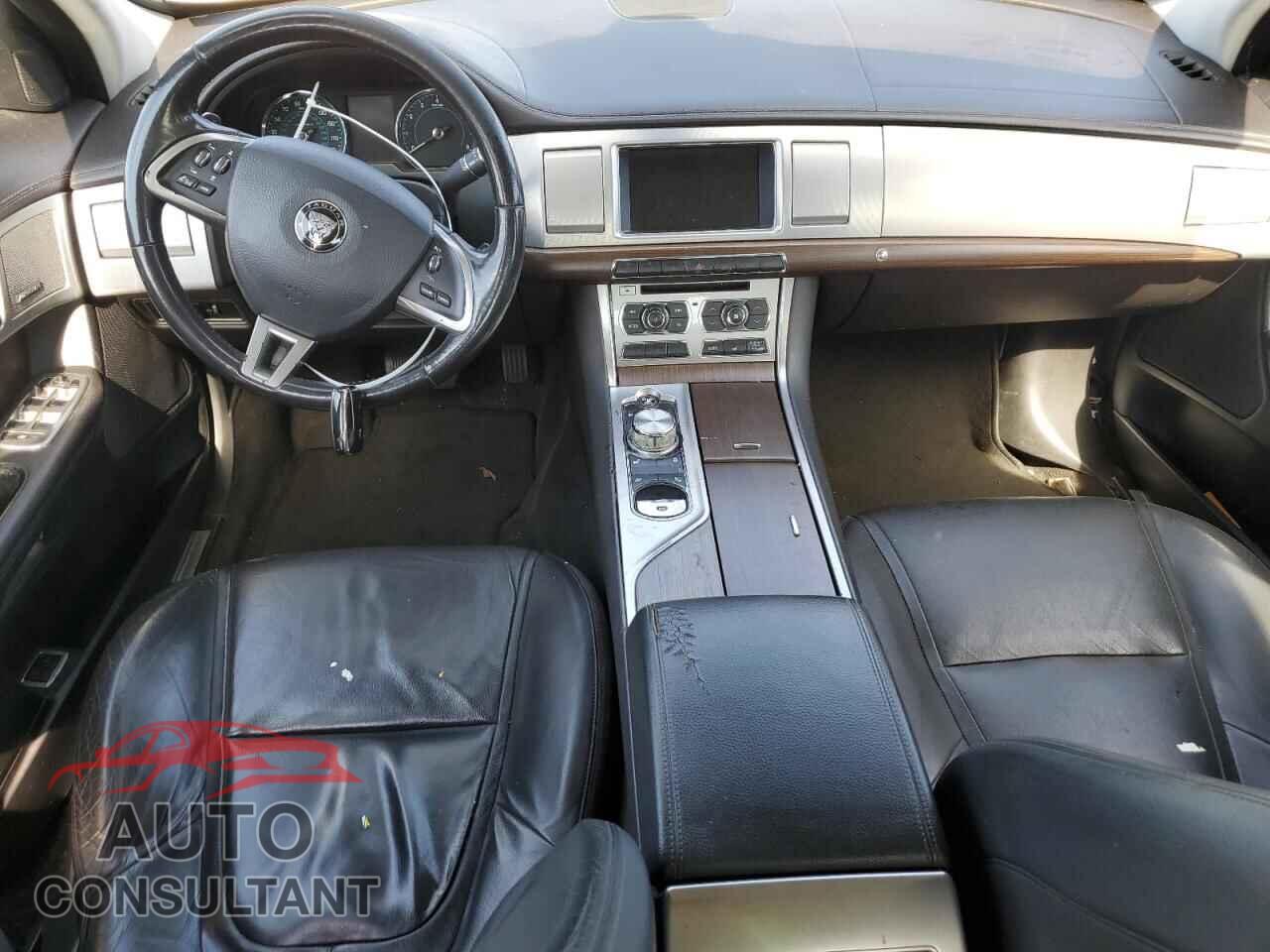 JAGUAR XF 2014 - SAJWJ0EF3E8U31270