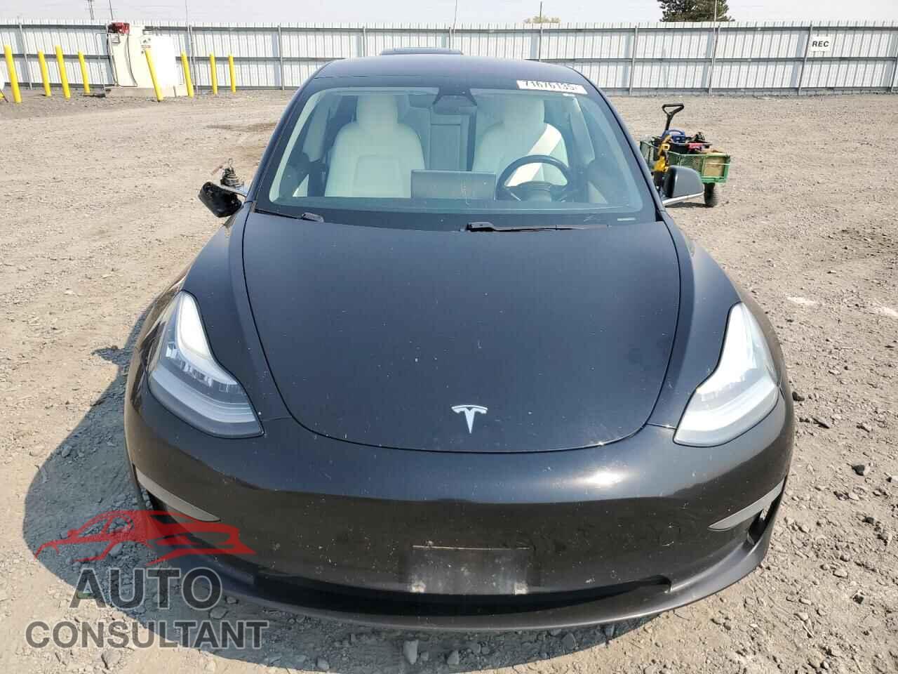 TESLA MODEL 3 2018 - 5YJ3E1EB4JF111734