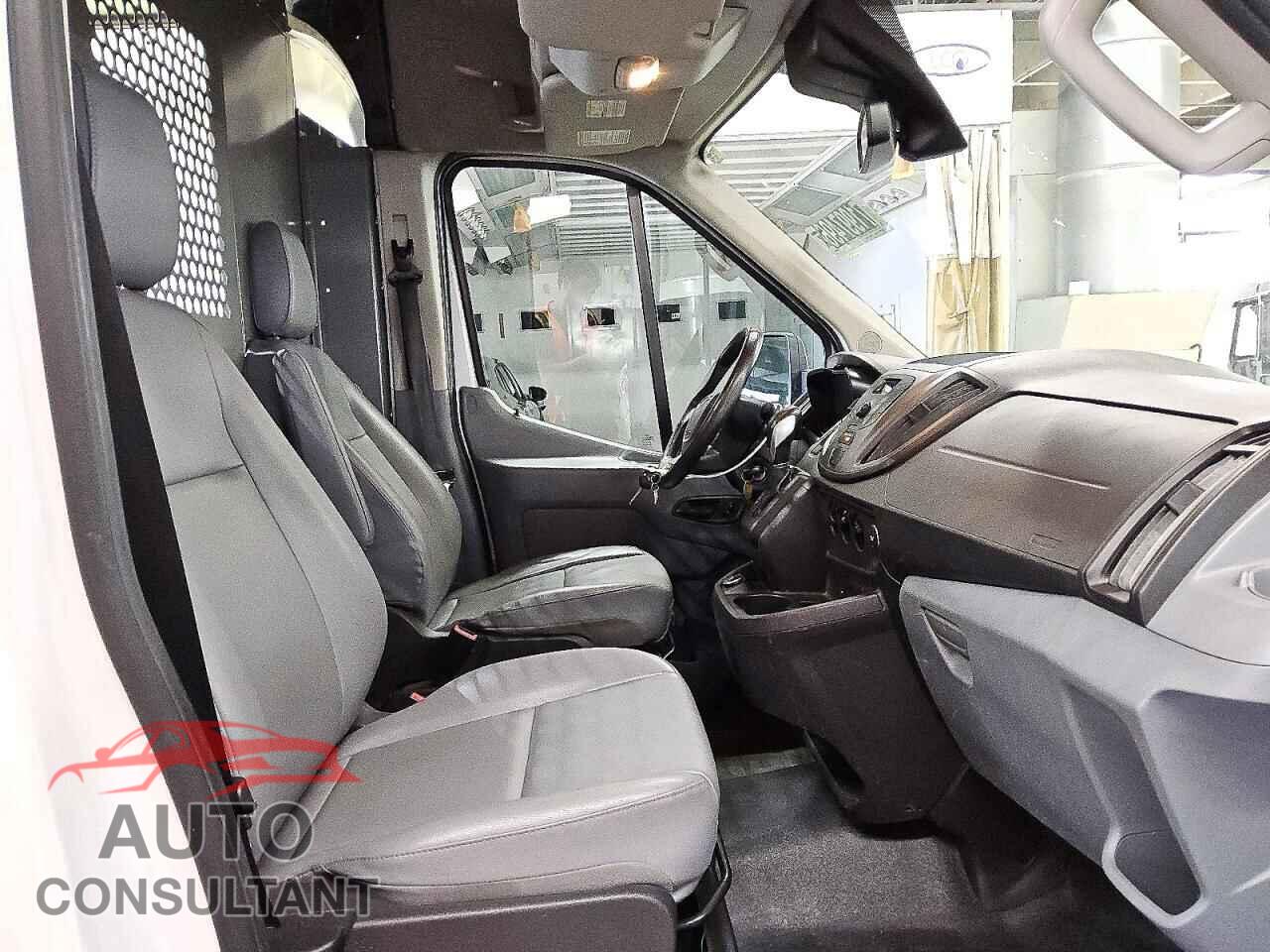 FORD TRANSIT 2017 - 1FTYR2CM3HKA61913