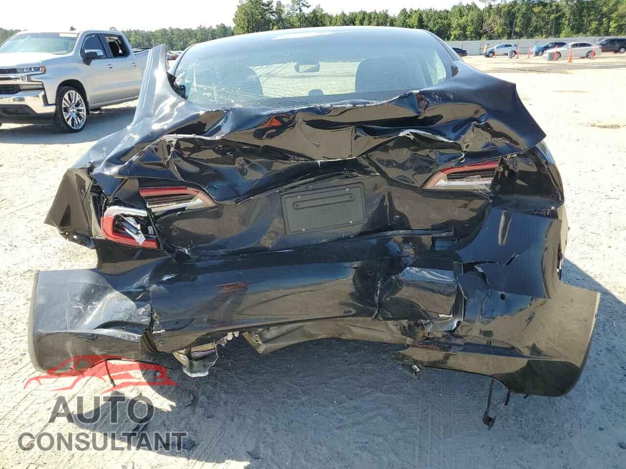 TESLA MODEL 3 2021 - 5YJ3E1EA4MF860447
