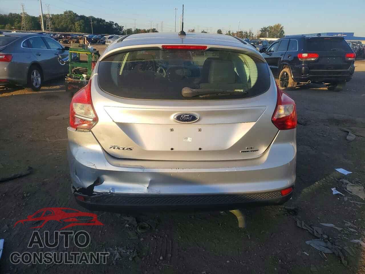 FORD FOCUS 2014 - 1FADP3K23EL277041