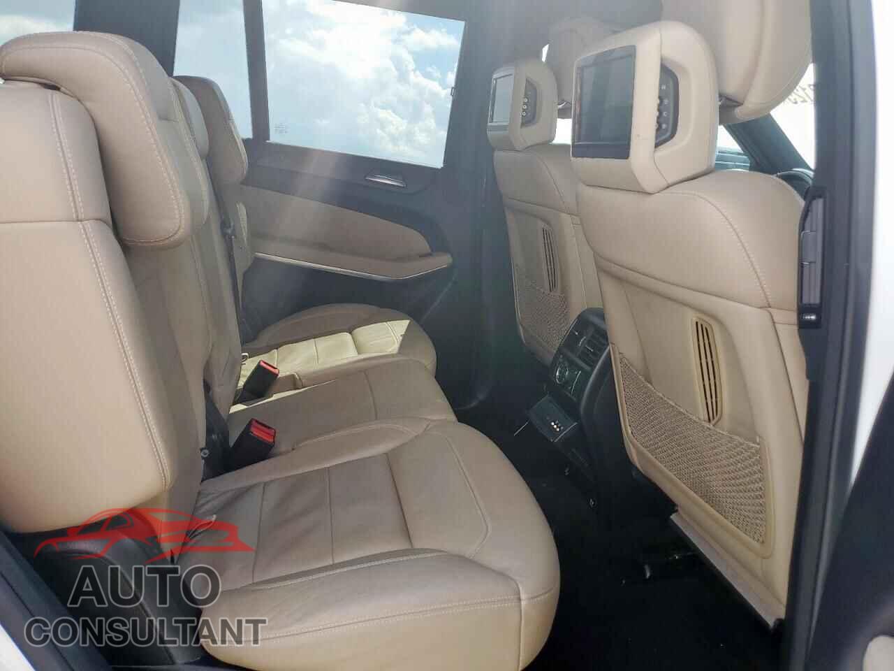 MERCEDES-BENZ GL-CLASS 2015 - 4JGDF7DEXFA529095