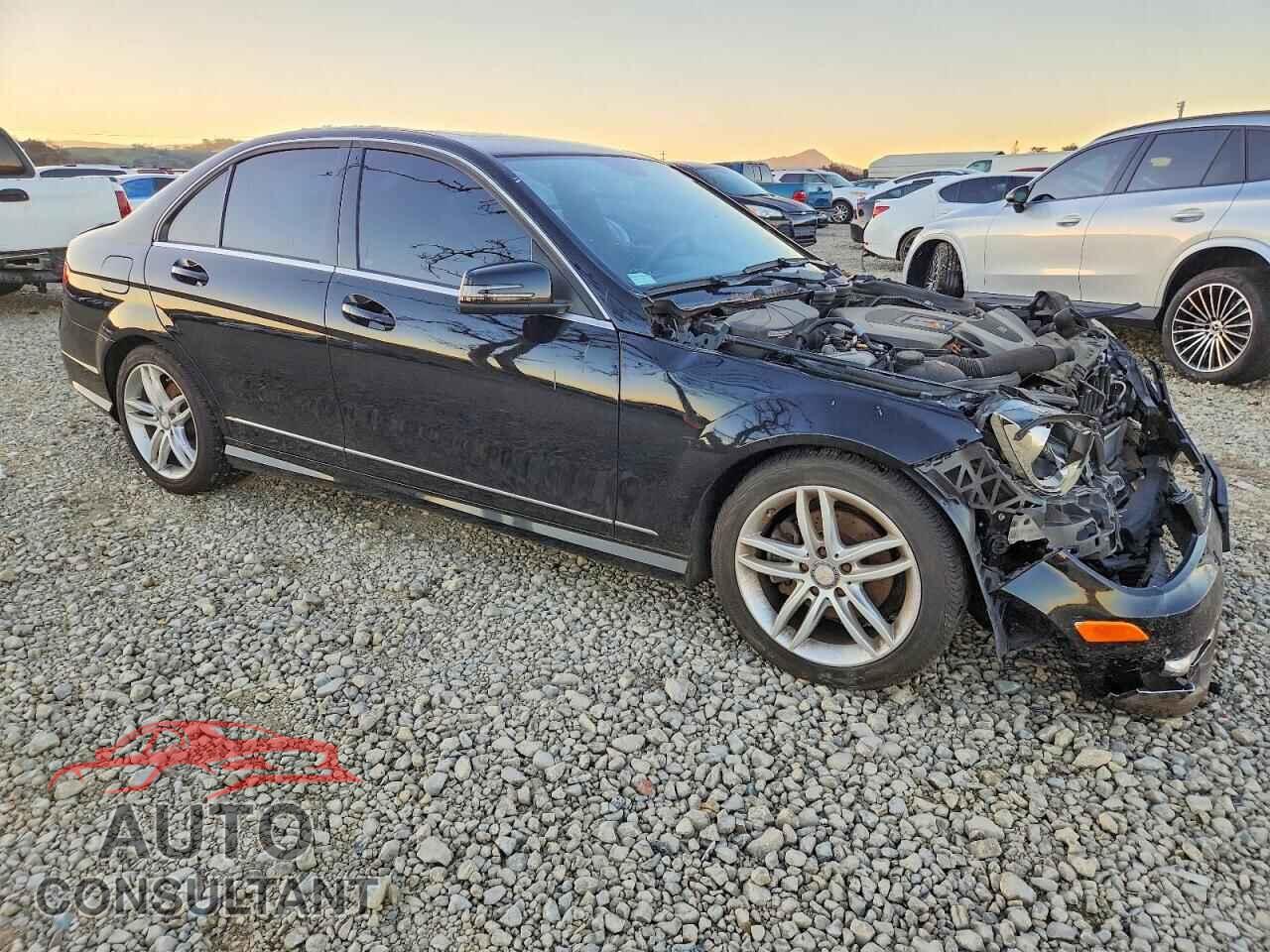 MERCEDES-BENZ C-CLASS 2012 - WDDGF8BB2CR202015