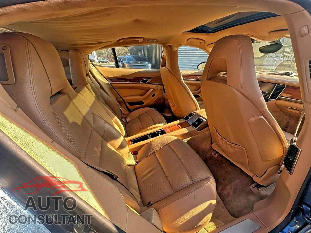 PORSCHE PANAMERA 2013 - WP0AA2A77DL010215