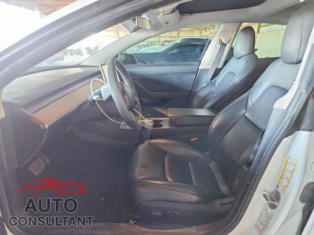 TESLA MODEL 3 2021 - 5YJ3E1EA4MF871853