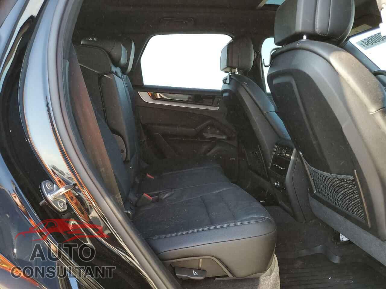PORSCHE CAYENNE 2024 - WP1AA2AY4RDA04588