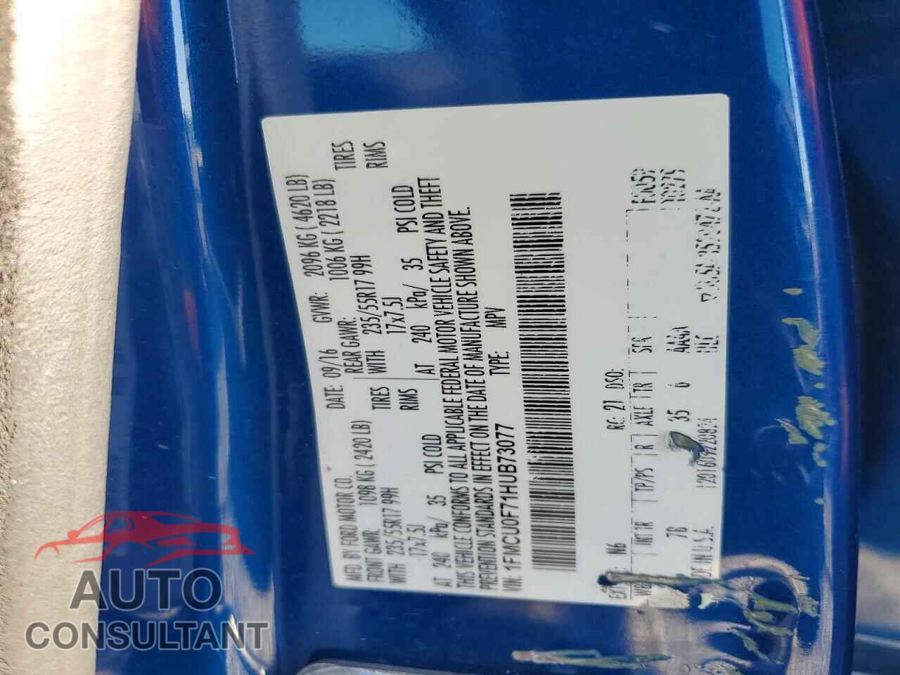 FORD ESCAPE 2017 - 1FMCU0F71HUB73077