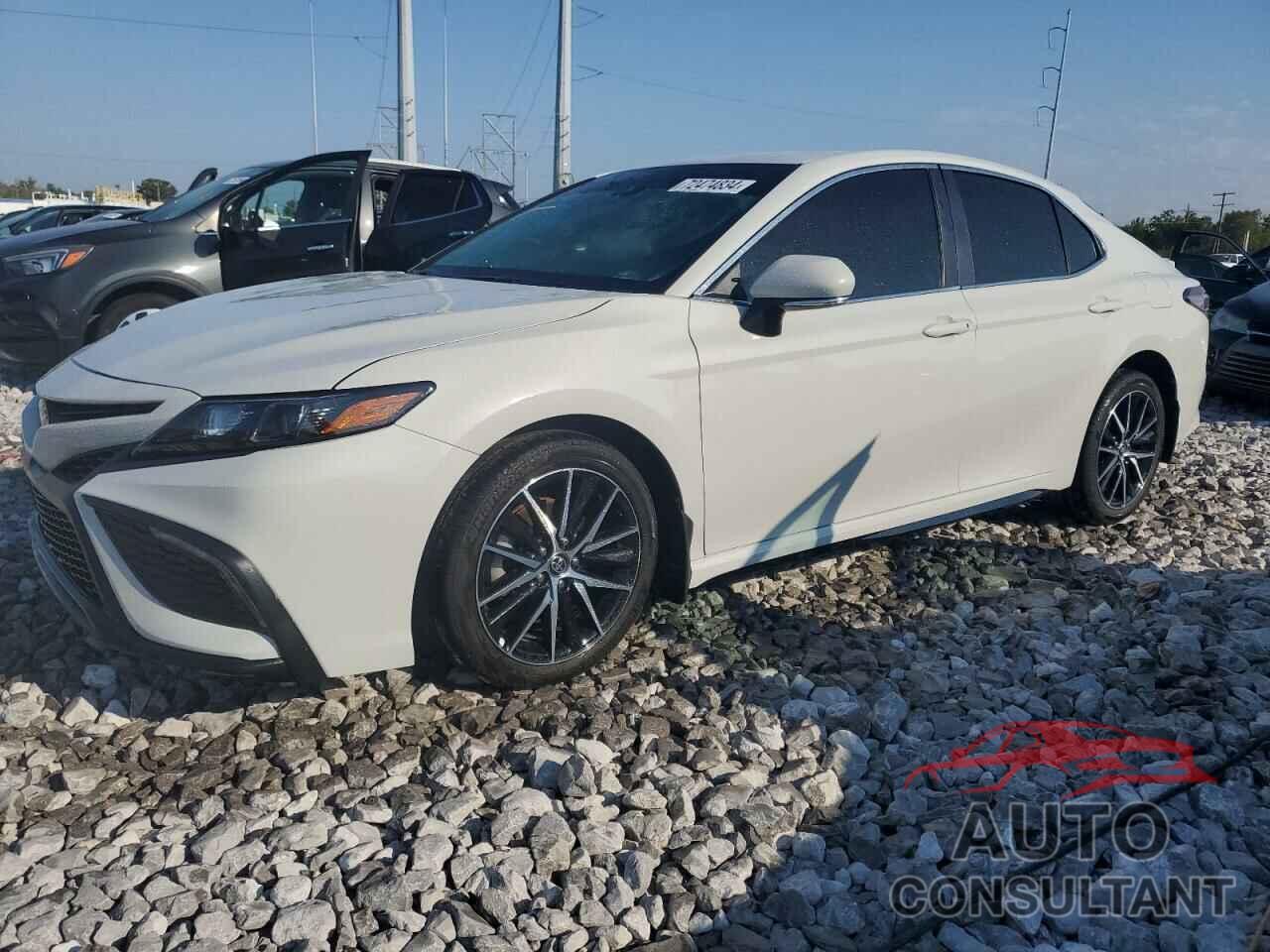 TOYOTA CAMRY 2022 - 4T1G11AK1NU064318