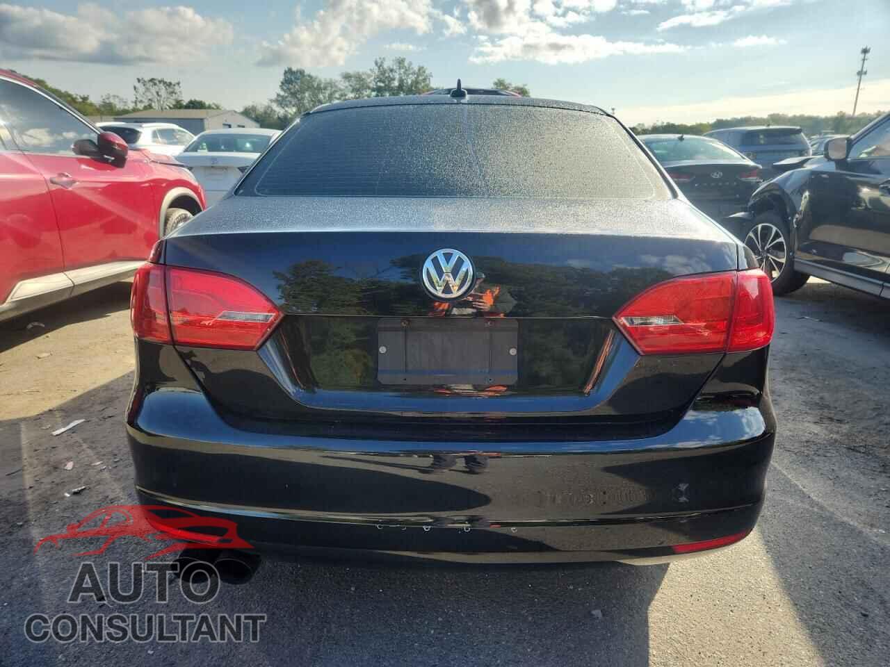 VOLKSWAGEN JETTA 2013 - 3VWDP7AJ5DM446089