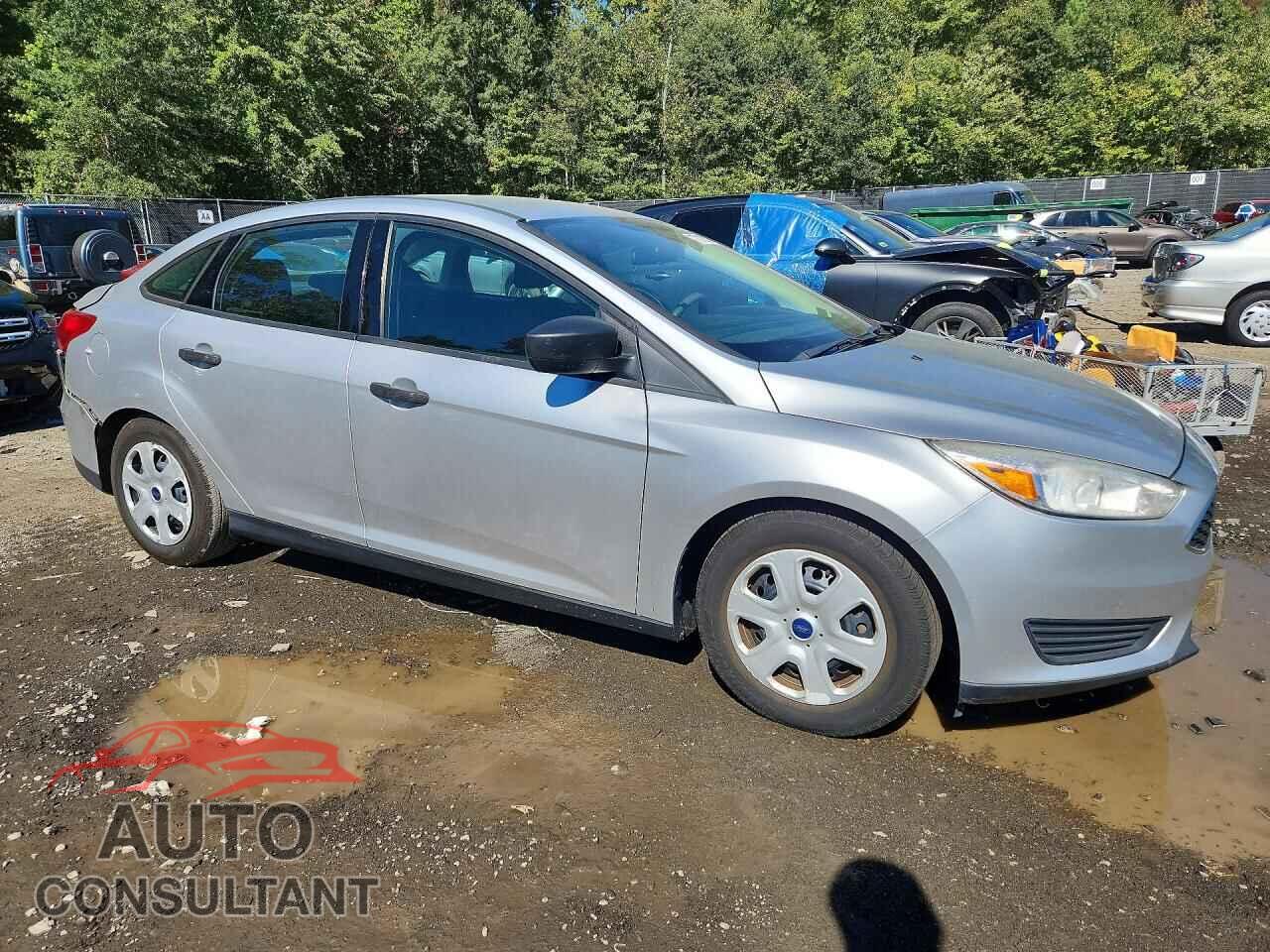 FORD FOCUS 2016 - 1FADP3E23GL201589