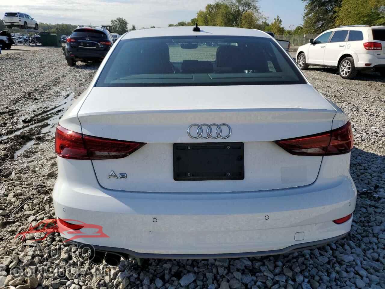 AUDI A3 2019 - WAUGUGFFXK1011945