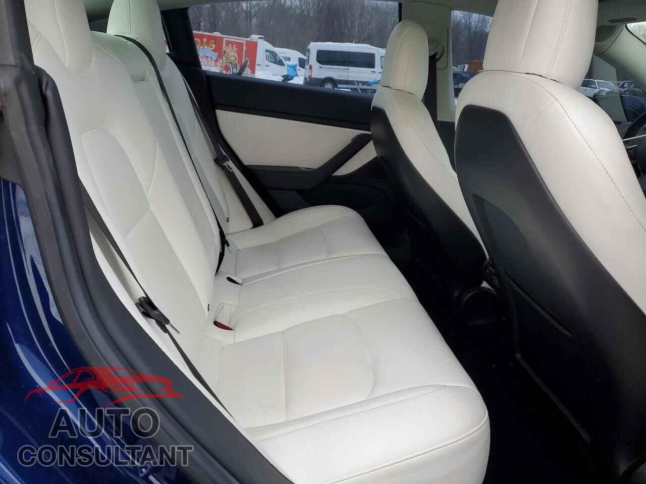 TESLA MODEL 3 2018 - 5YJ3E1EB3JF096594