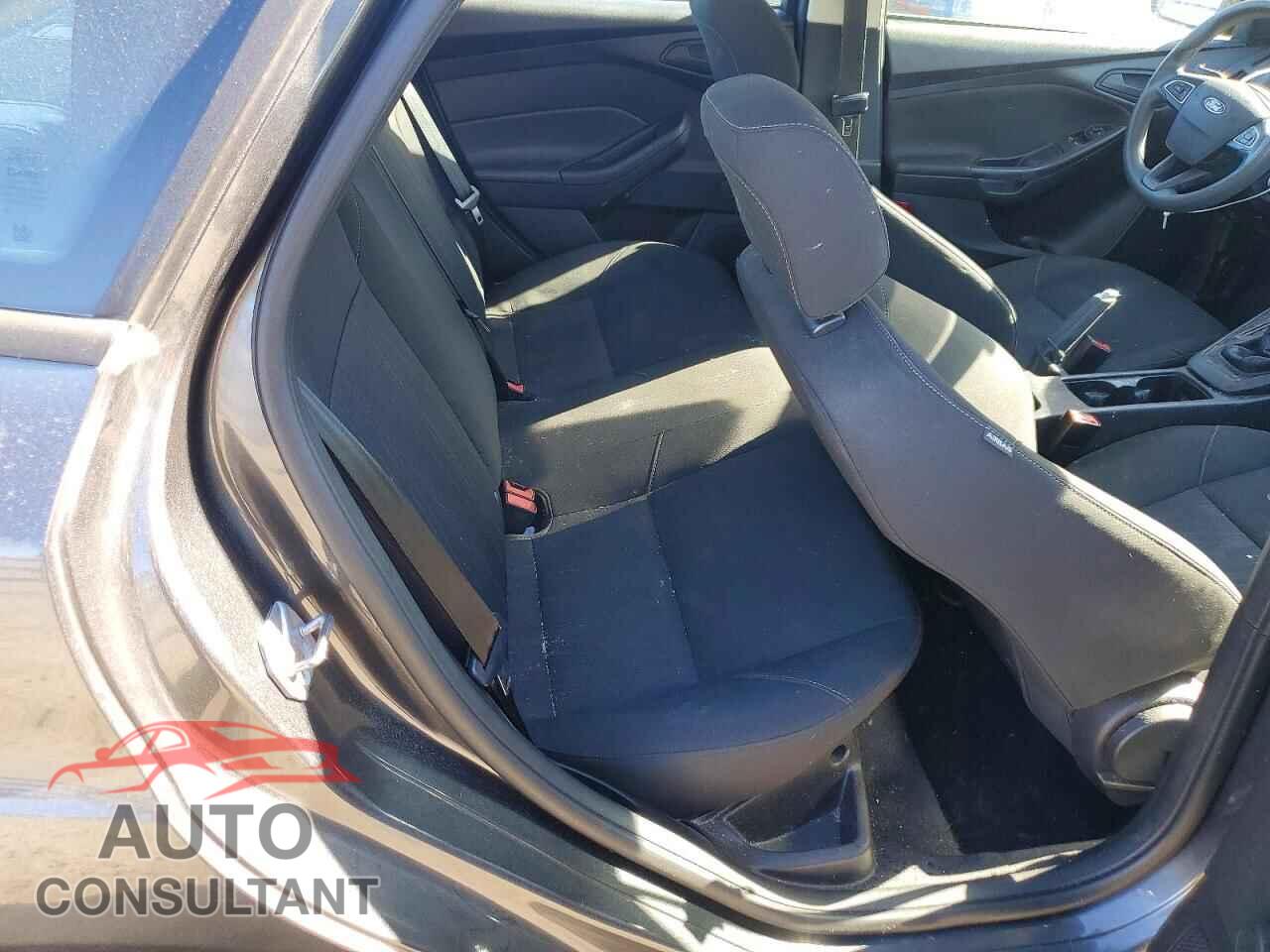 FORD FOCUS 2015 - 1FADP3E2XFL251548