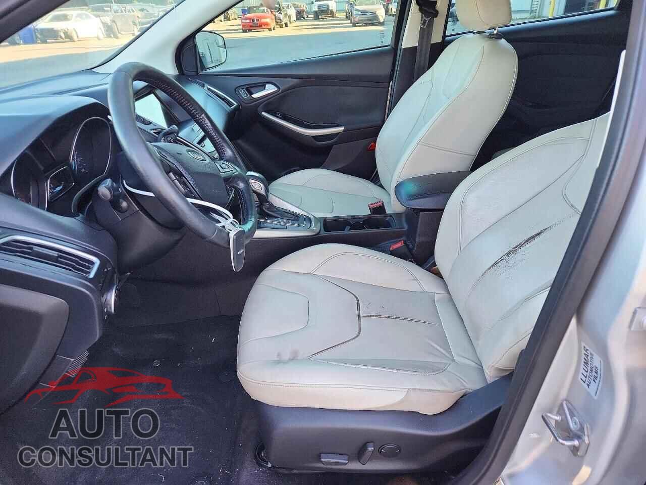 FORD FOCUS 2017 - 1FADP3N21HL279628