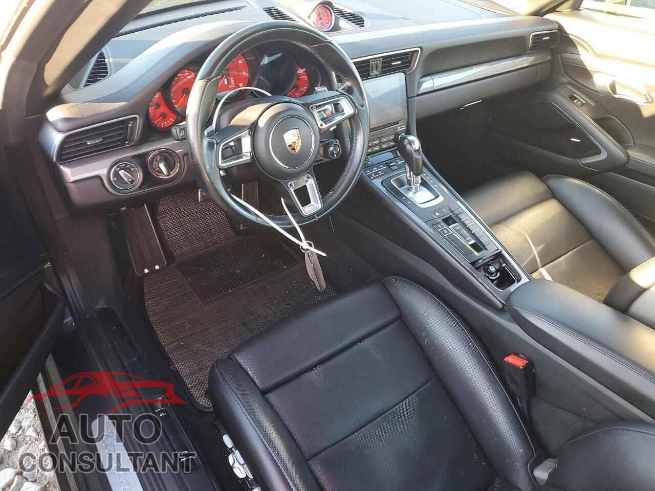 PORSCHE 911 2017 - WP0BB2A94HS136837