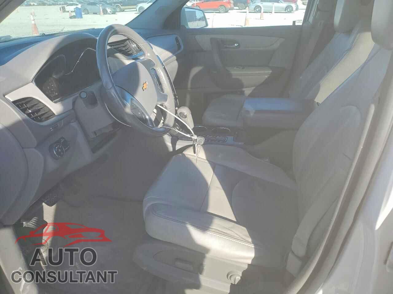 CHEVROLET TRAVERSE 2015 - 1GNKRHKDXFJ277309