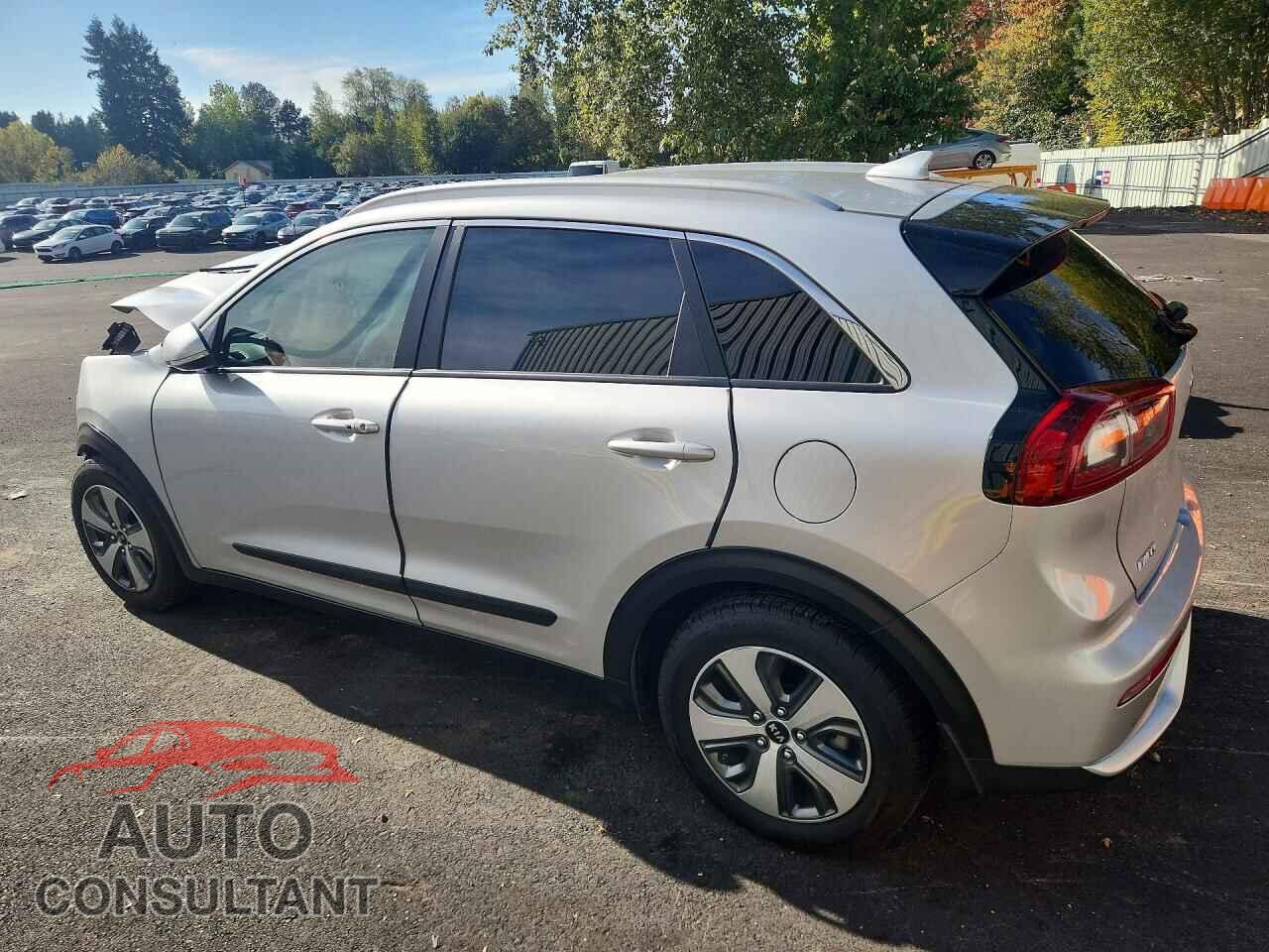 KIA NIRO 2018 - KNDCE3LC8J5132238