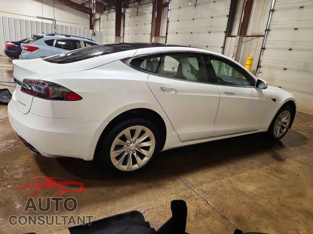 TESLA MODEL S 2020 - 5YJSA1E27LF356473