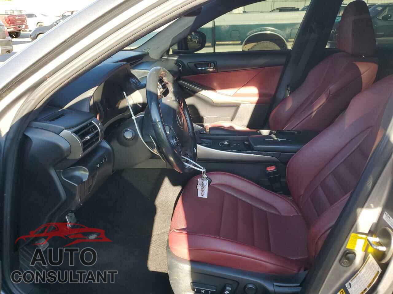 LEXUS IS 2015 - JTHCF1D27F5018437
