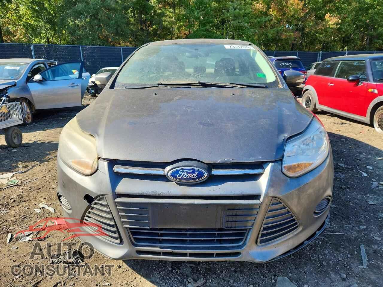 FORD FOCUS 2013 - 1FADP3F25DL270200