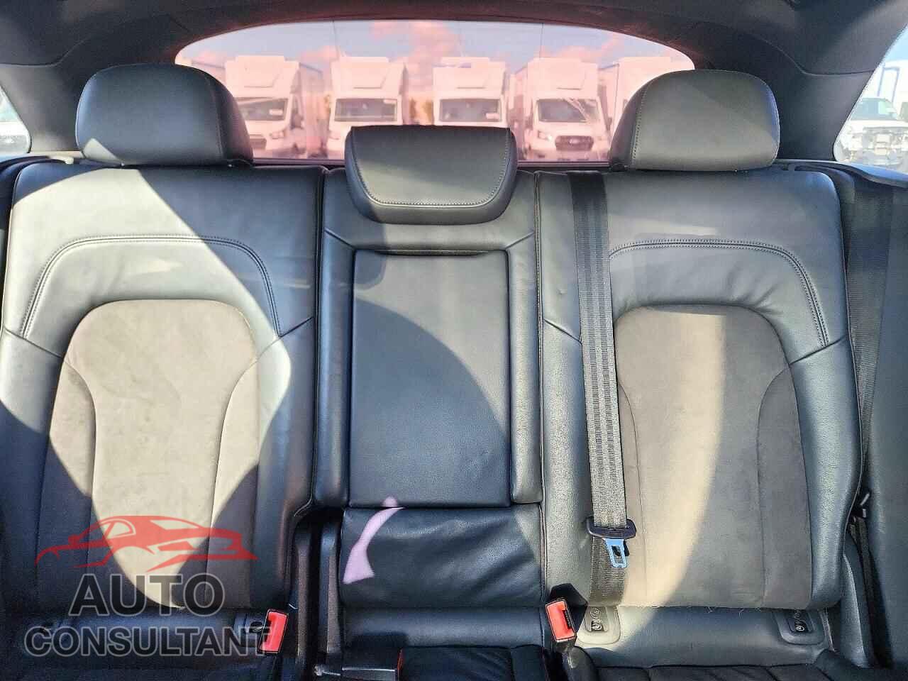AUDI SQ5 2015 - WA1CGAFP3FA043375