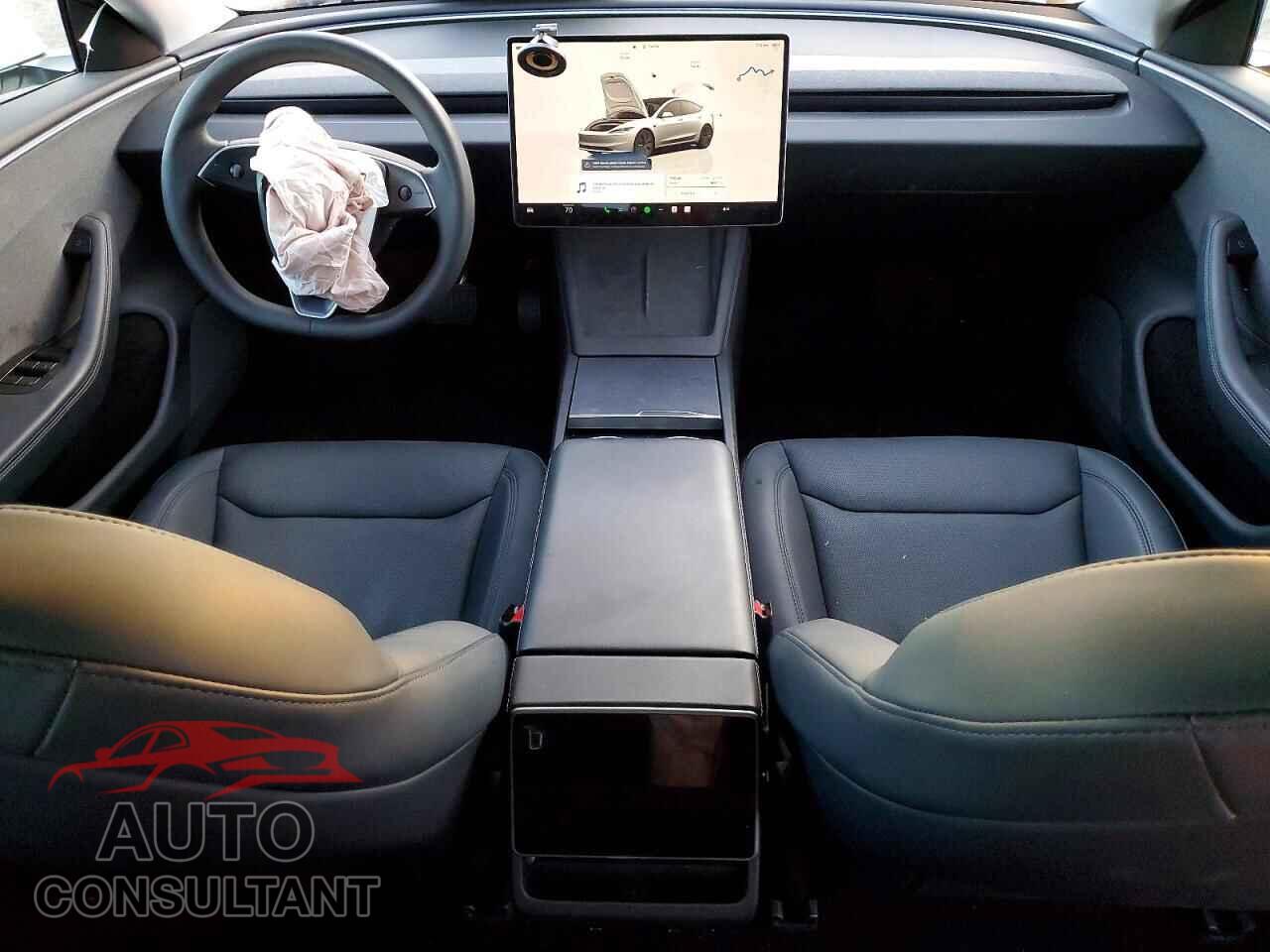 TESLA MODEL 3 2024 - 5YJ3E1EAXRF821885