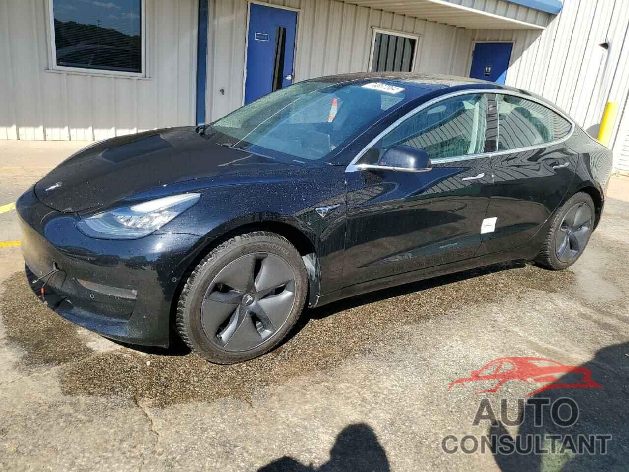 TESLA MODEL 3 2018 - 5YJ3E1EA0JF052155