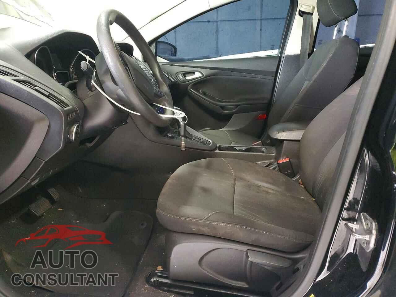 FORD FOCUS 2016 - 1FADP3F29GL229427