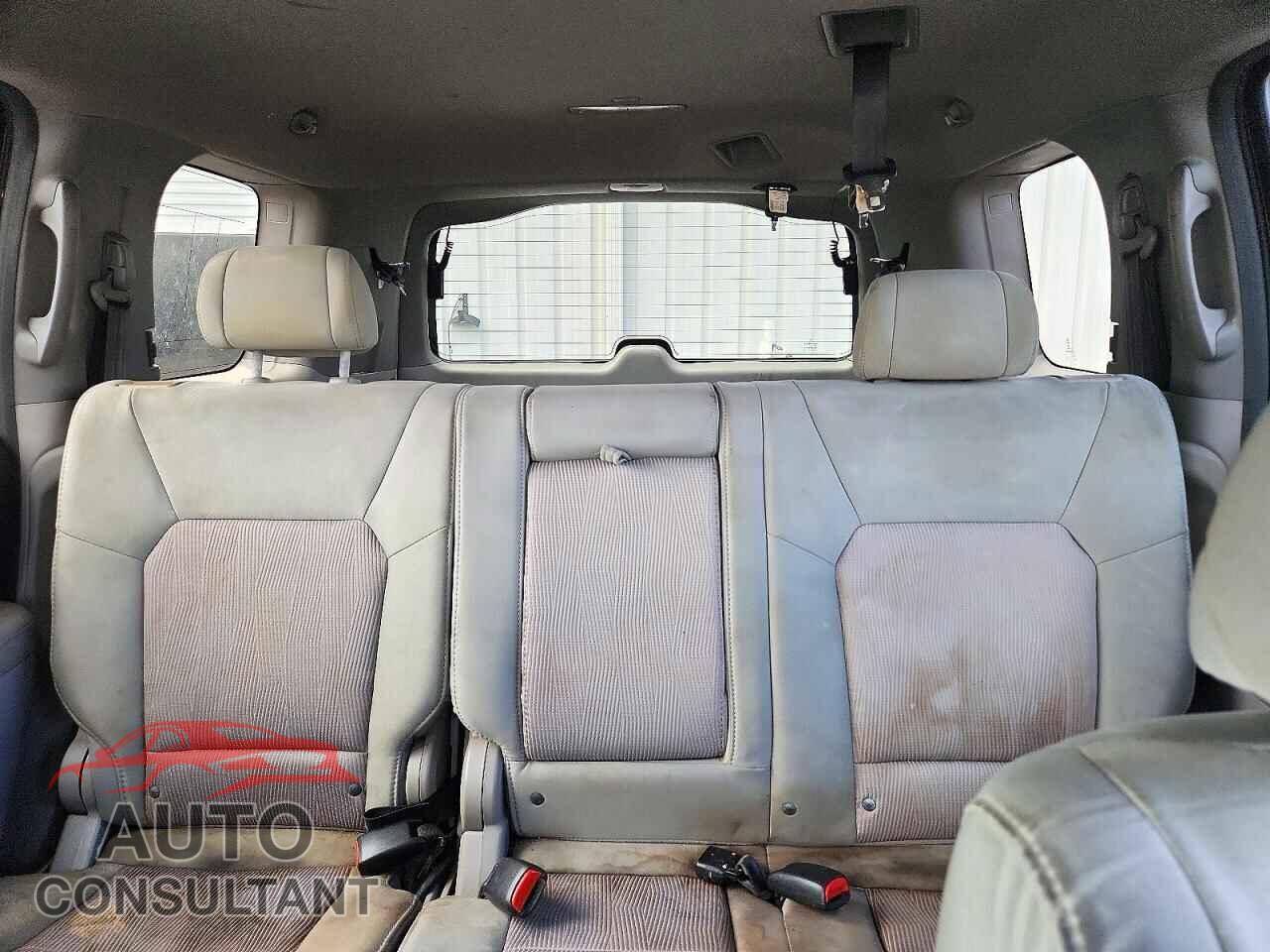 HONDA PILOT 2010 - 5FNYF3H45AB013257