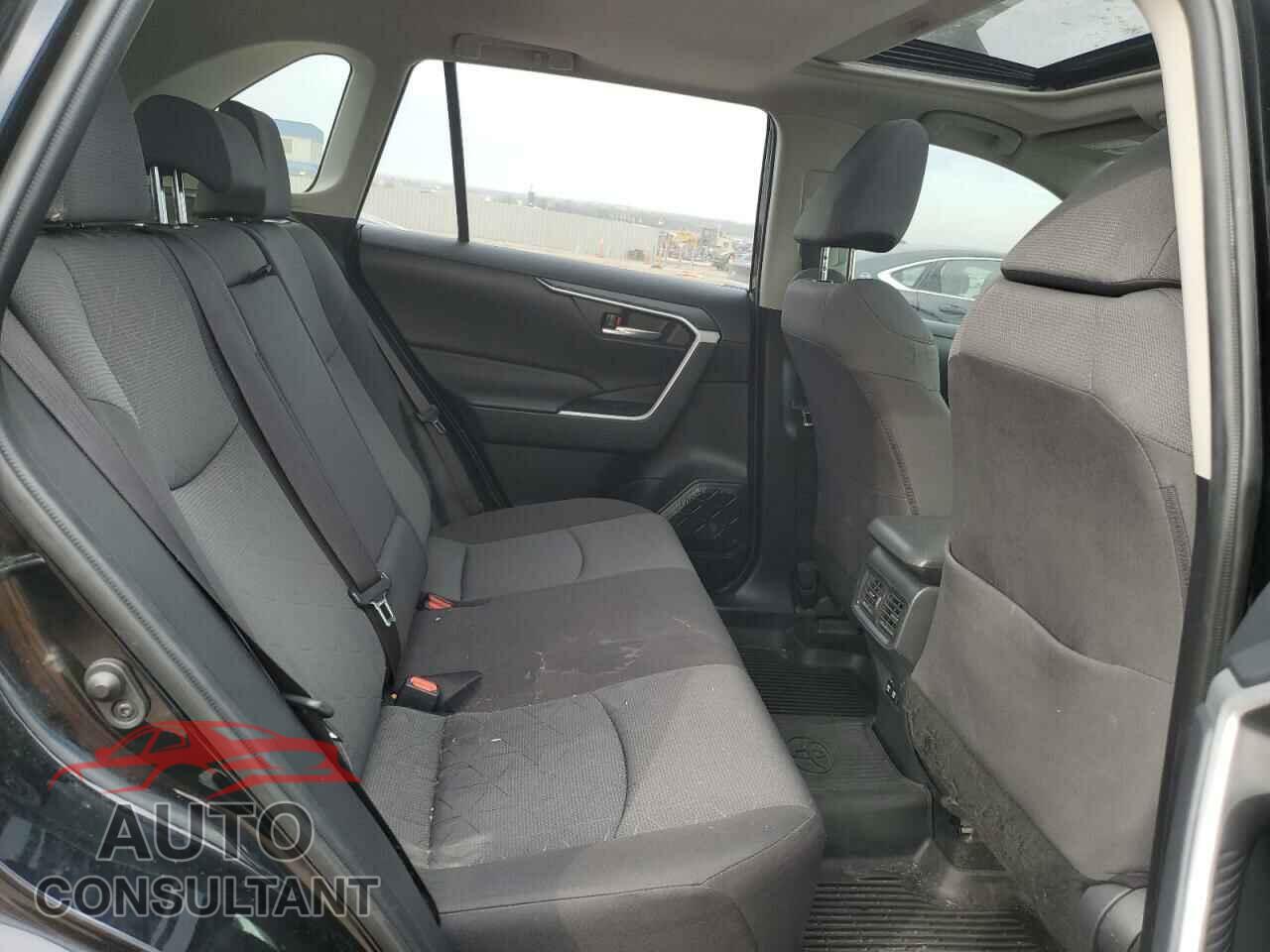 TOYOTA RAV4 2019 - JTMP1RFV7KD012001