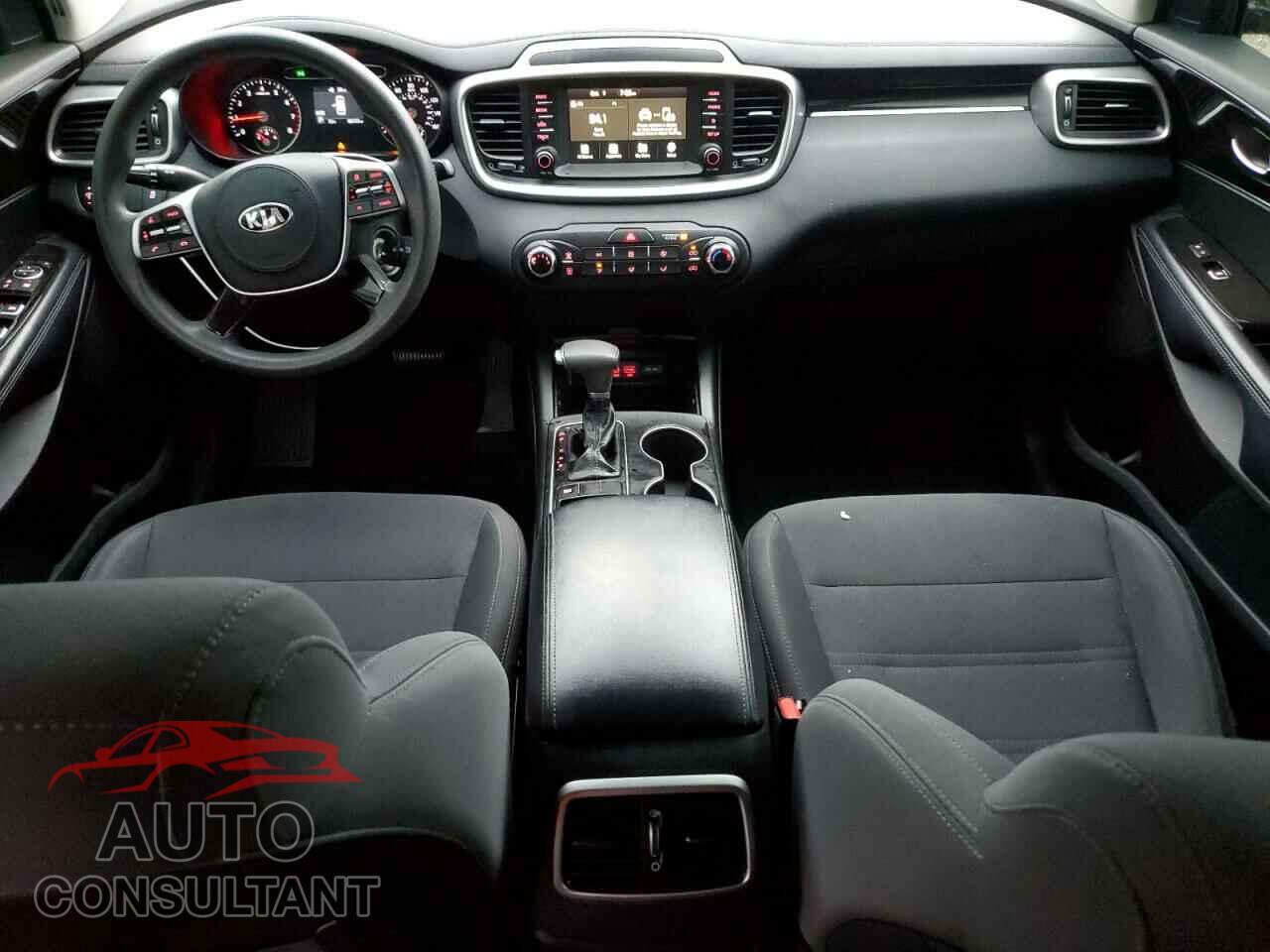 KIA SORENTO 2019 - 5XYPG4A32KG569357
