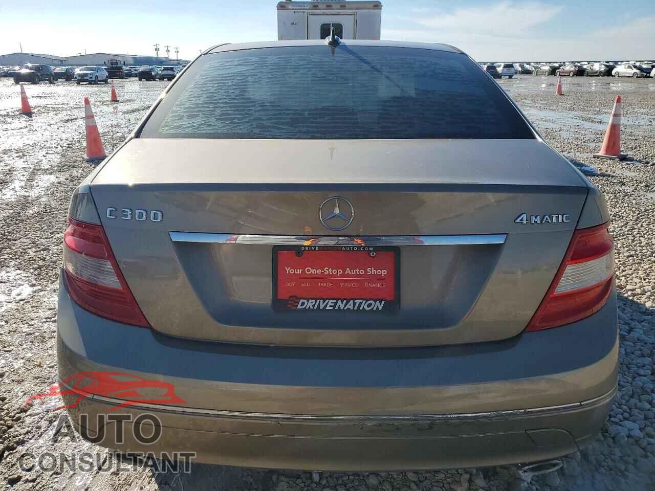 MERCEDES-BENZ C-CLASS 2010 - WDDGF8BB3AR117617