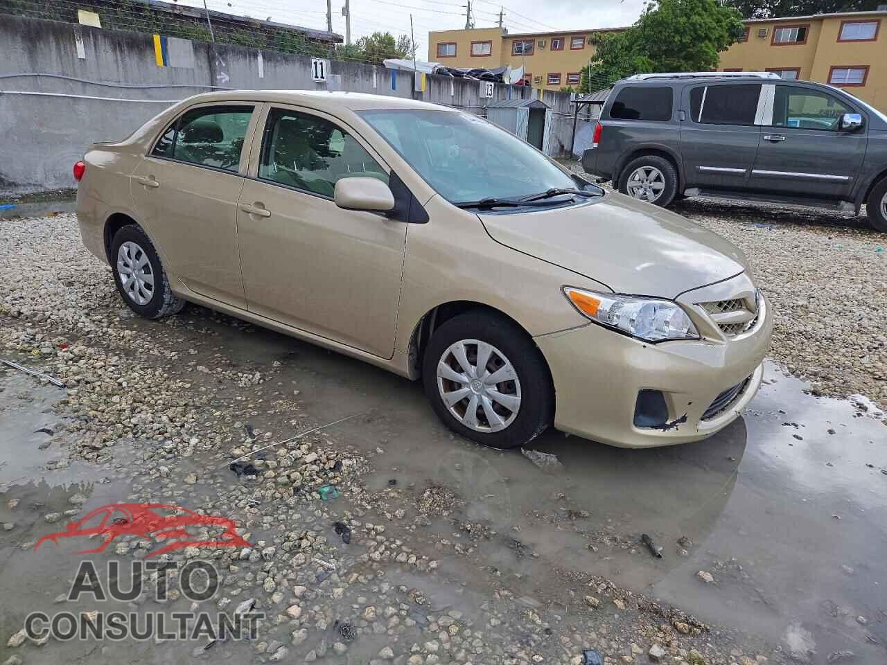 TOYOTA COROLLA 2013 - 2T1BU4EE4DC930388