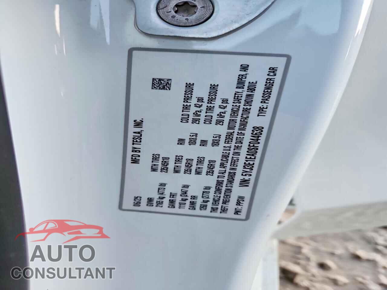 TESLA MODEL 3 2025 - 5YJ3E1EA0SF044638