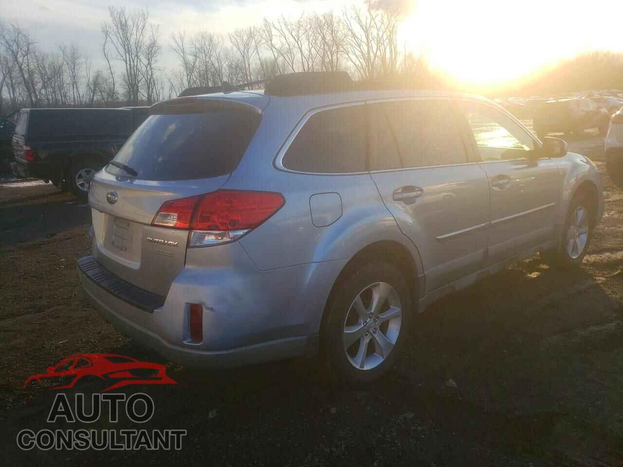 SUBARU OUTBACK 2013 - 4S4BRBKC2D3318364