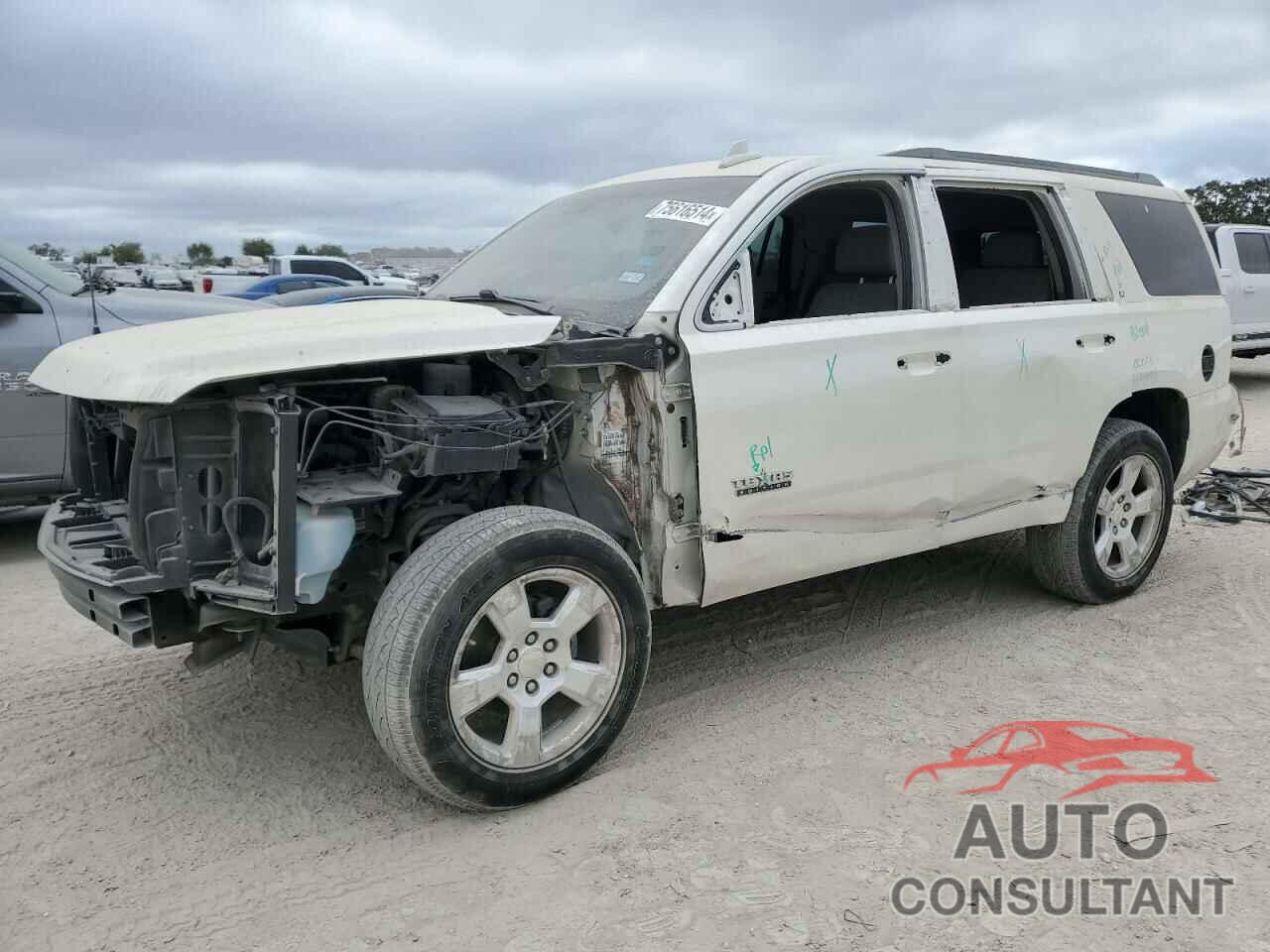 CHEVROLET TAHOE 2015 - 1GNSCBKC8FR695830