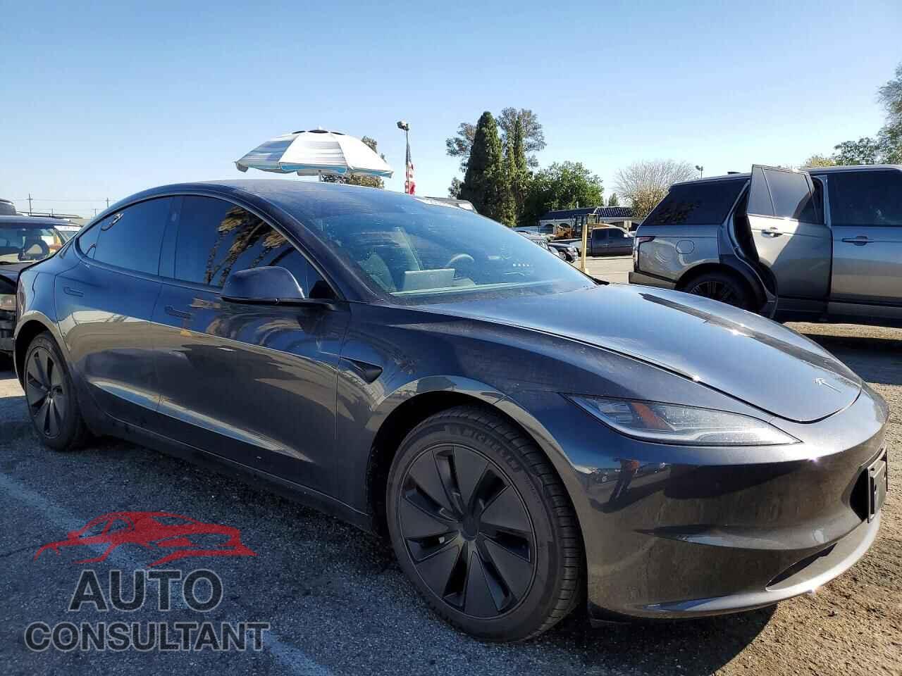 TESLA MODEL 3 2025 - 5YJ3E1EA4SF942112