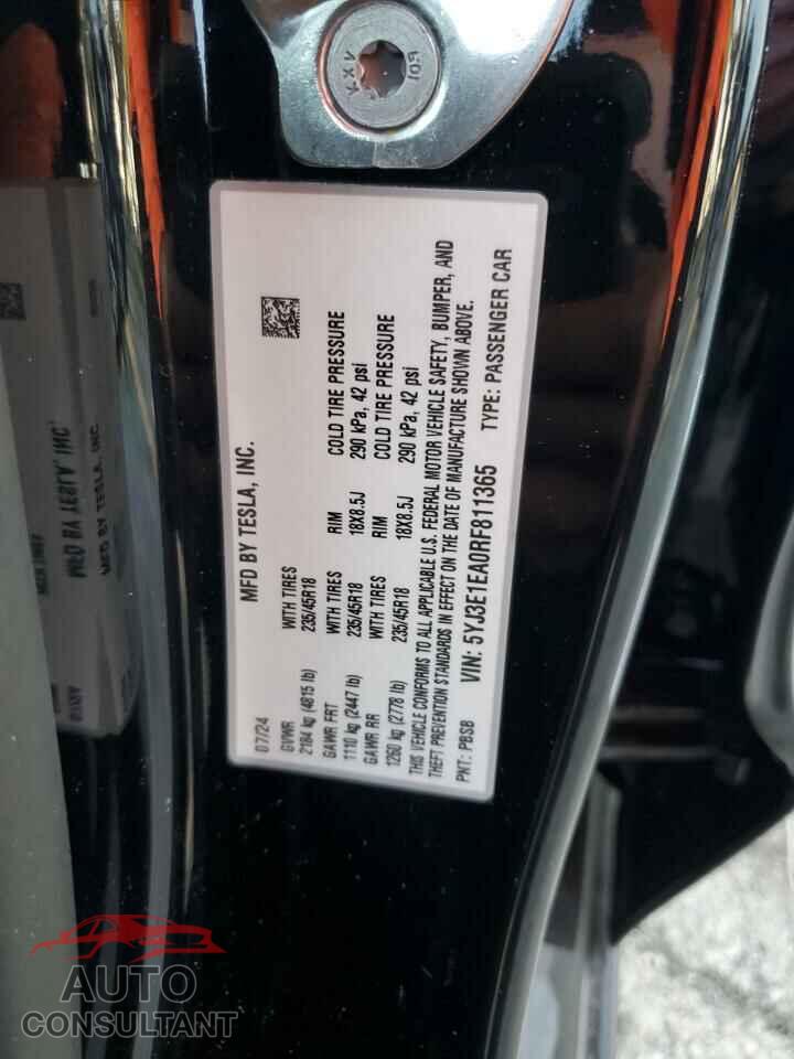 TESLA MODEL 3 2024 - 5YJ3E1EA0RF811365