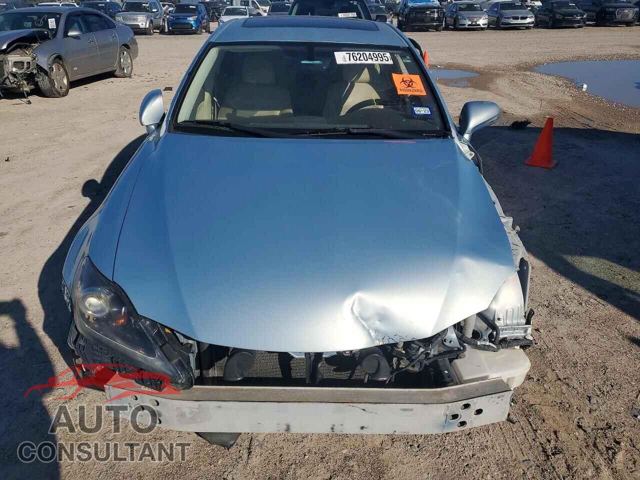 LEXUS IS 2012 - JTHCF5C21C5053558