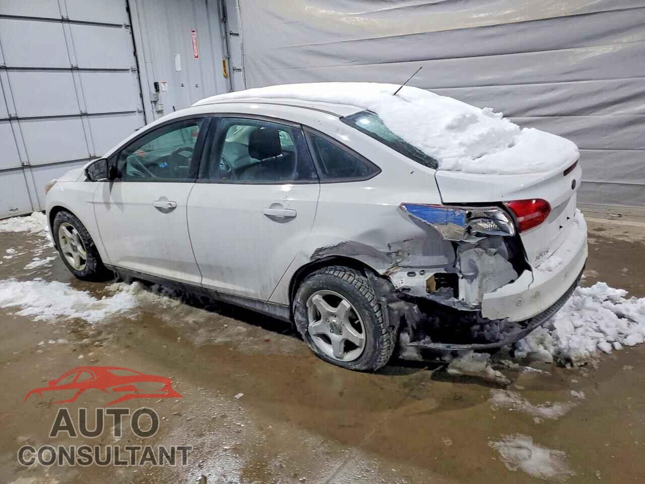 FORD FOCUS 2015 - 1FADP3F23FL381024