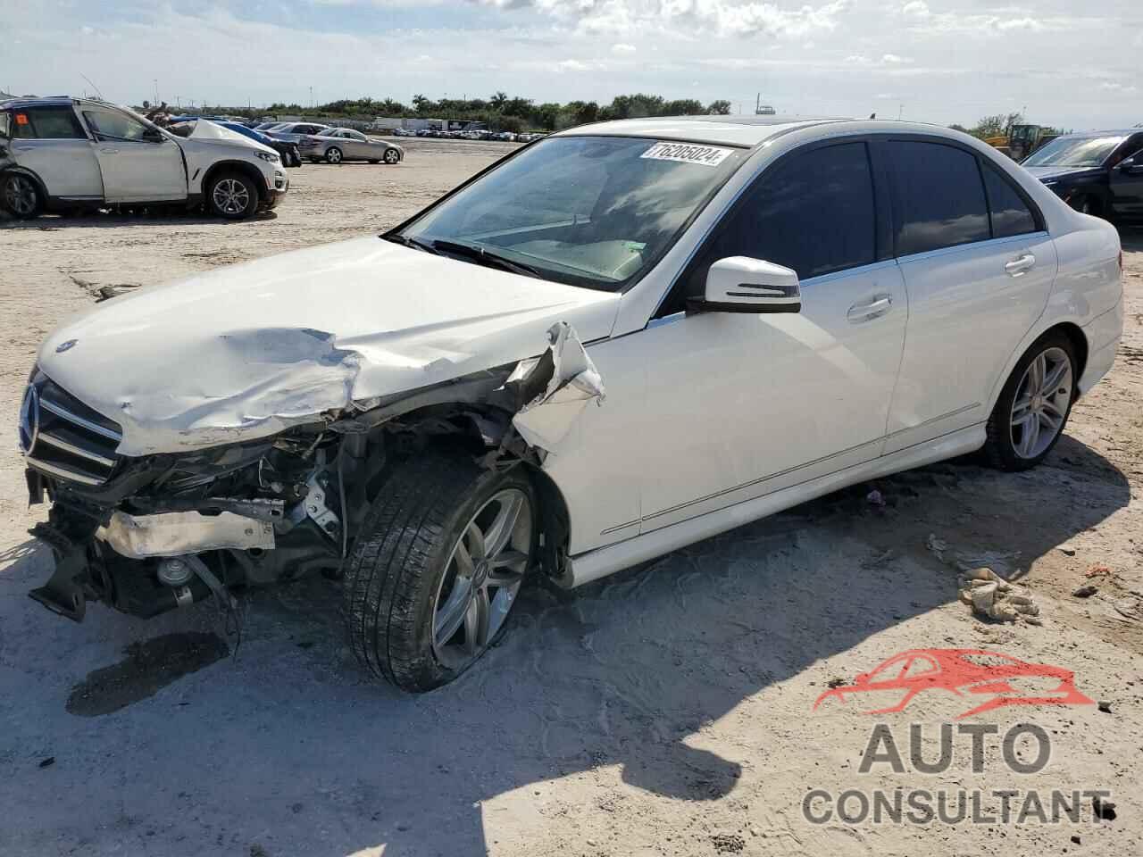 MERCEDES-BENZ C-CLASS 2014 - WDDGF4HB1ER316641